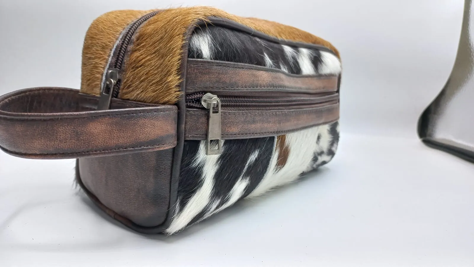 Cowhide Leather Travel Toiletry Bag Zipper Pouch