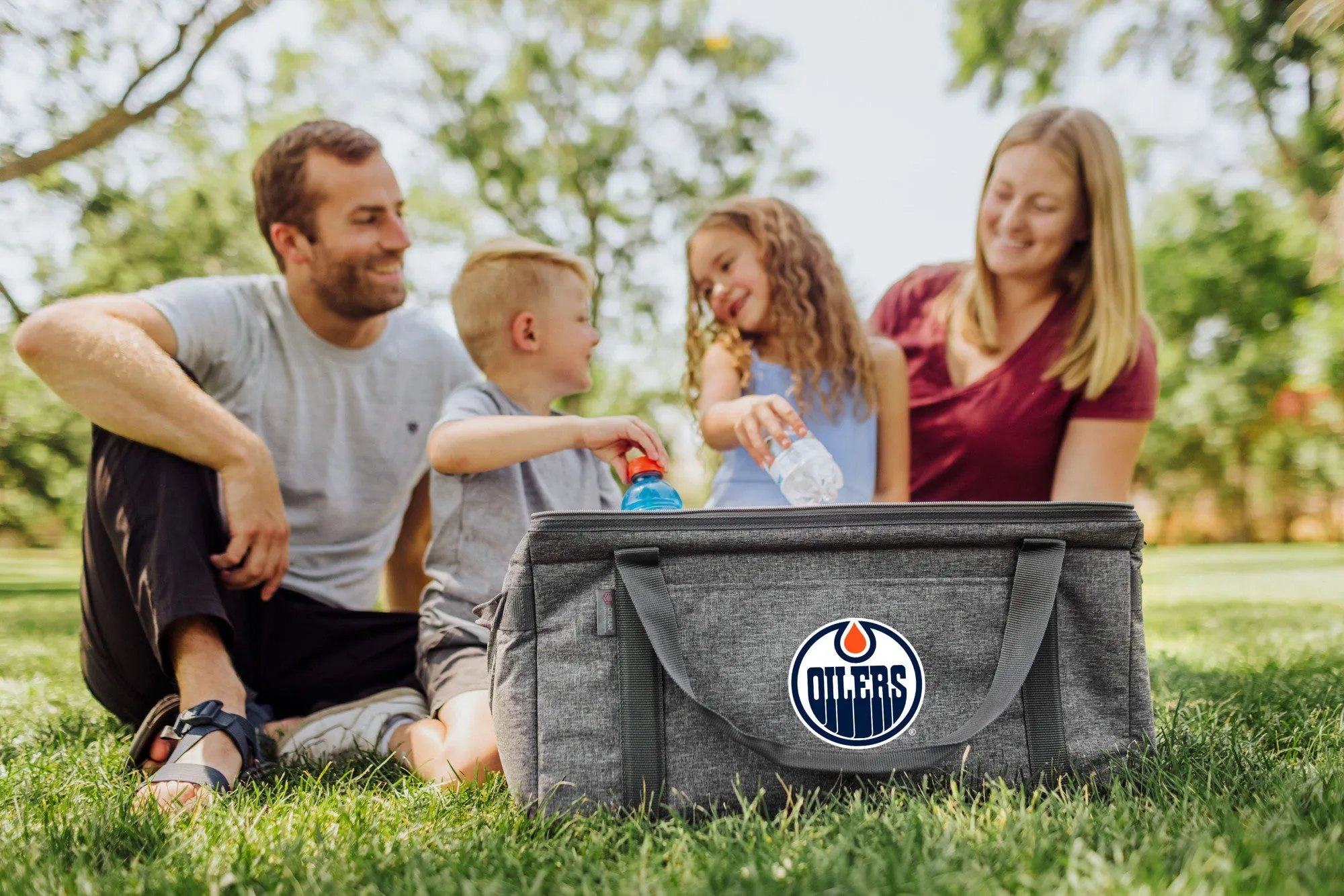 Edmonton Oilers - 64 Can Collapsible Cooler