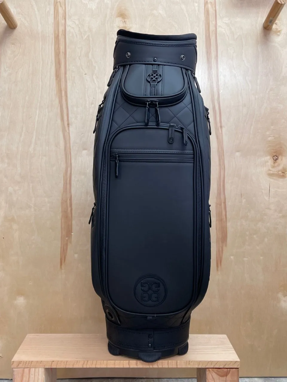 GFORE MID SIZE STAFF BAG