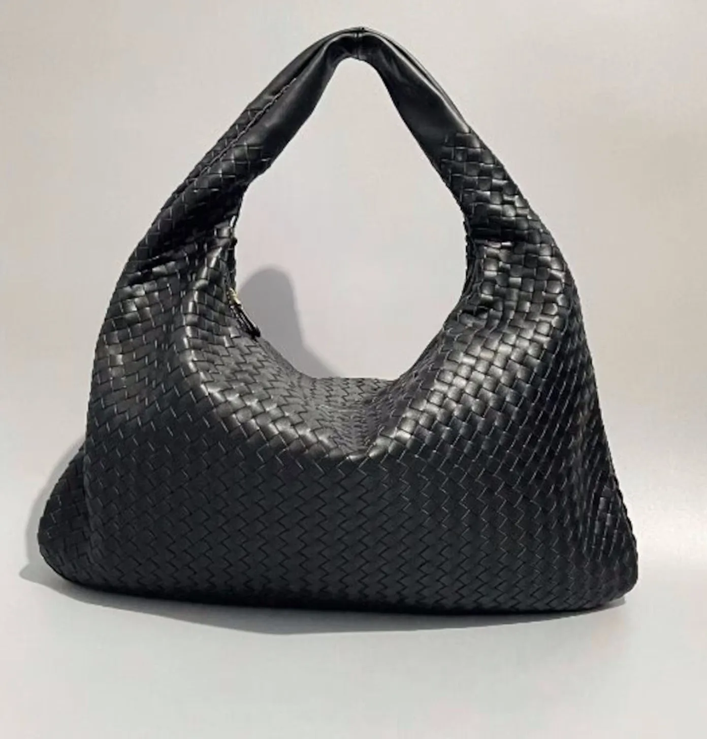 Lamb leather Handmade Woven Hobo B ag