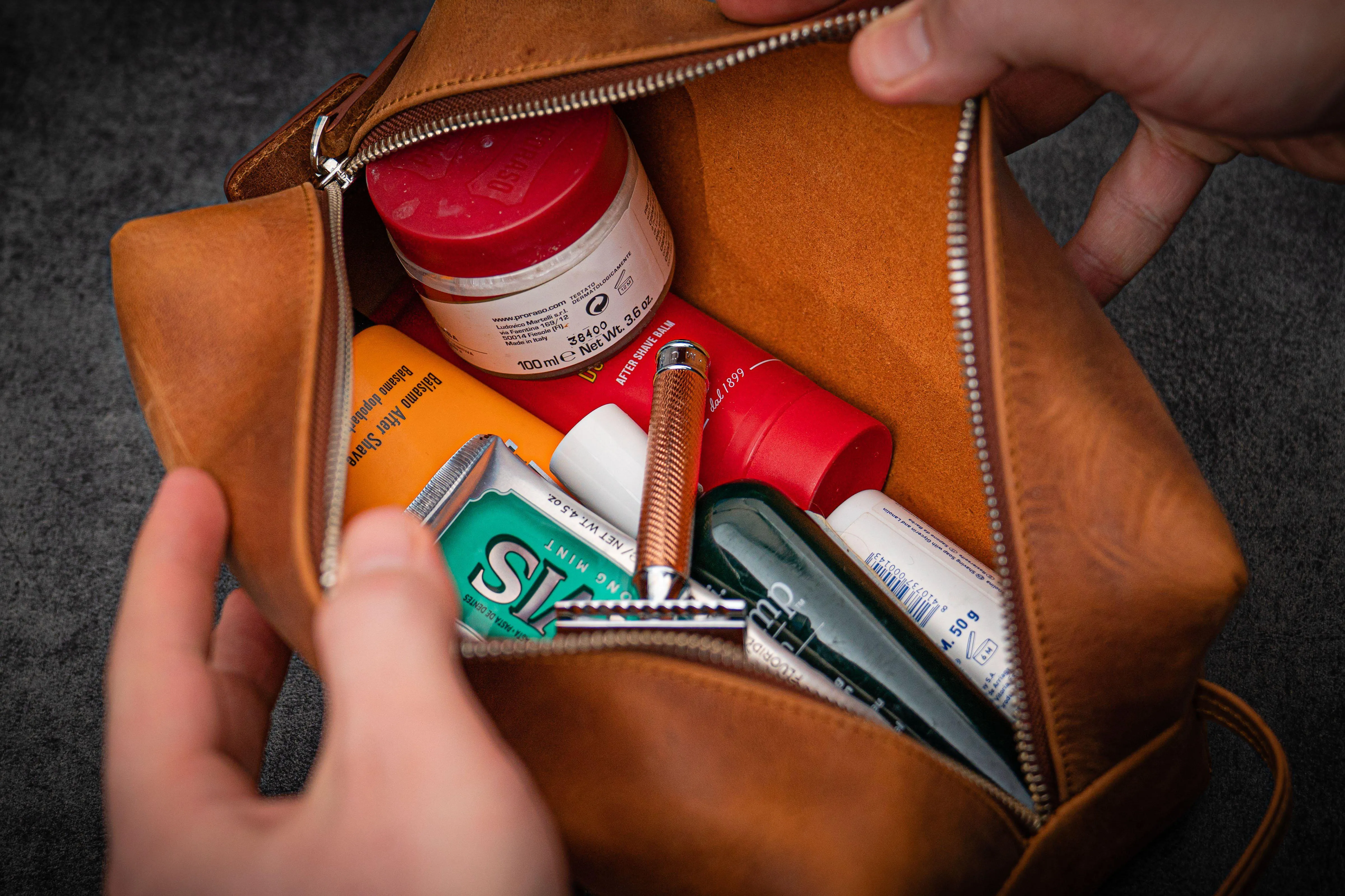 Leather Classic Dopp Kit & Travel Toiletry Bag - Crazy Horse Tan