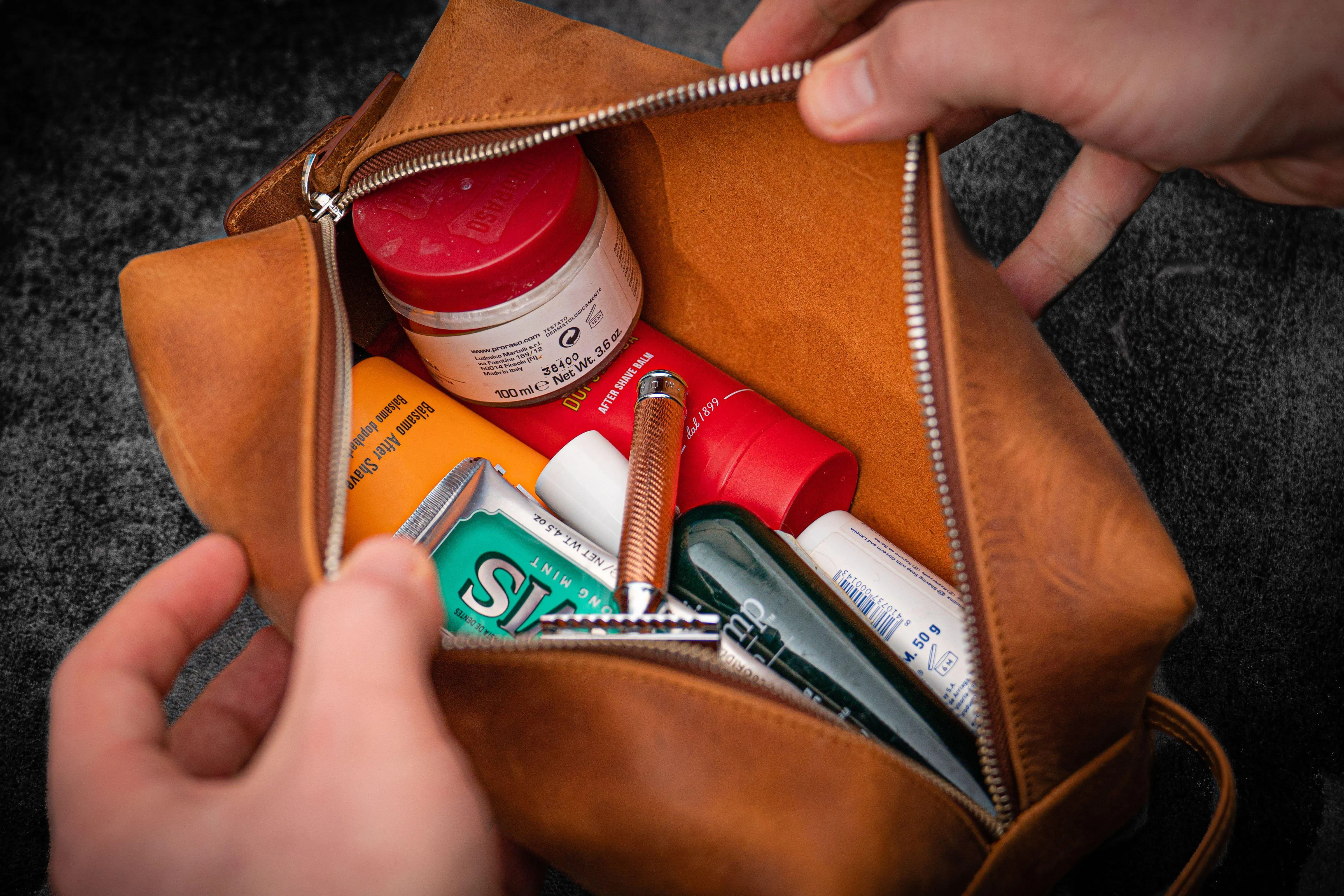 Leather Classic Dopp Kit & Travel Toiletry Bag - Crazy Horse Tan