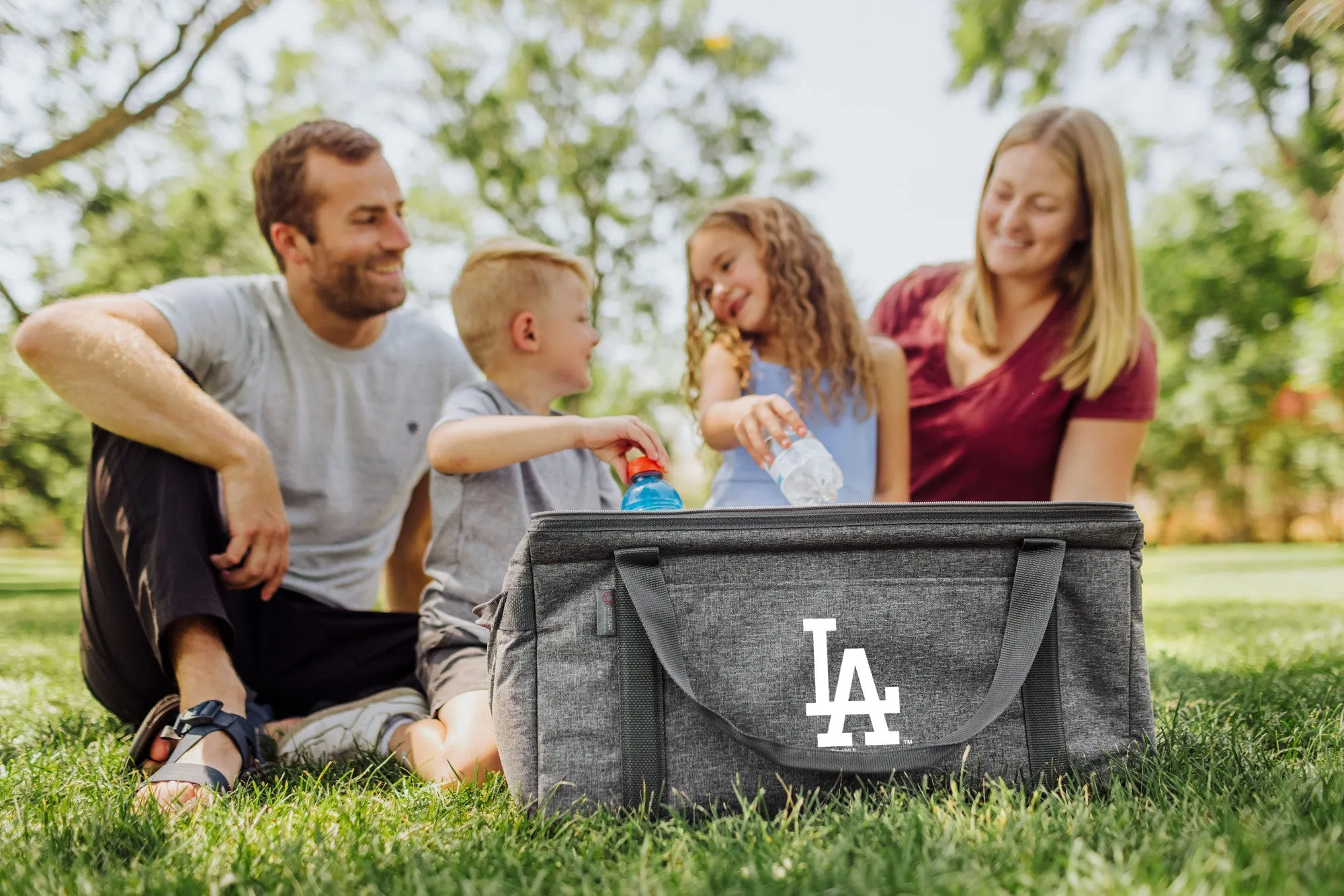 Los Angeles Dodgers - 64 Can Collapsible Cooler