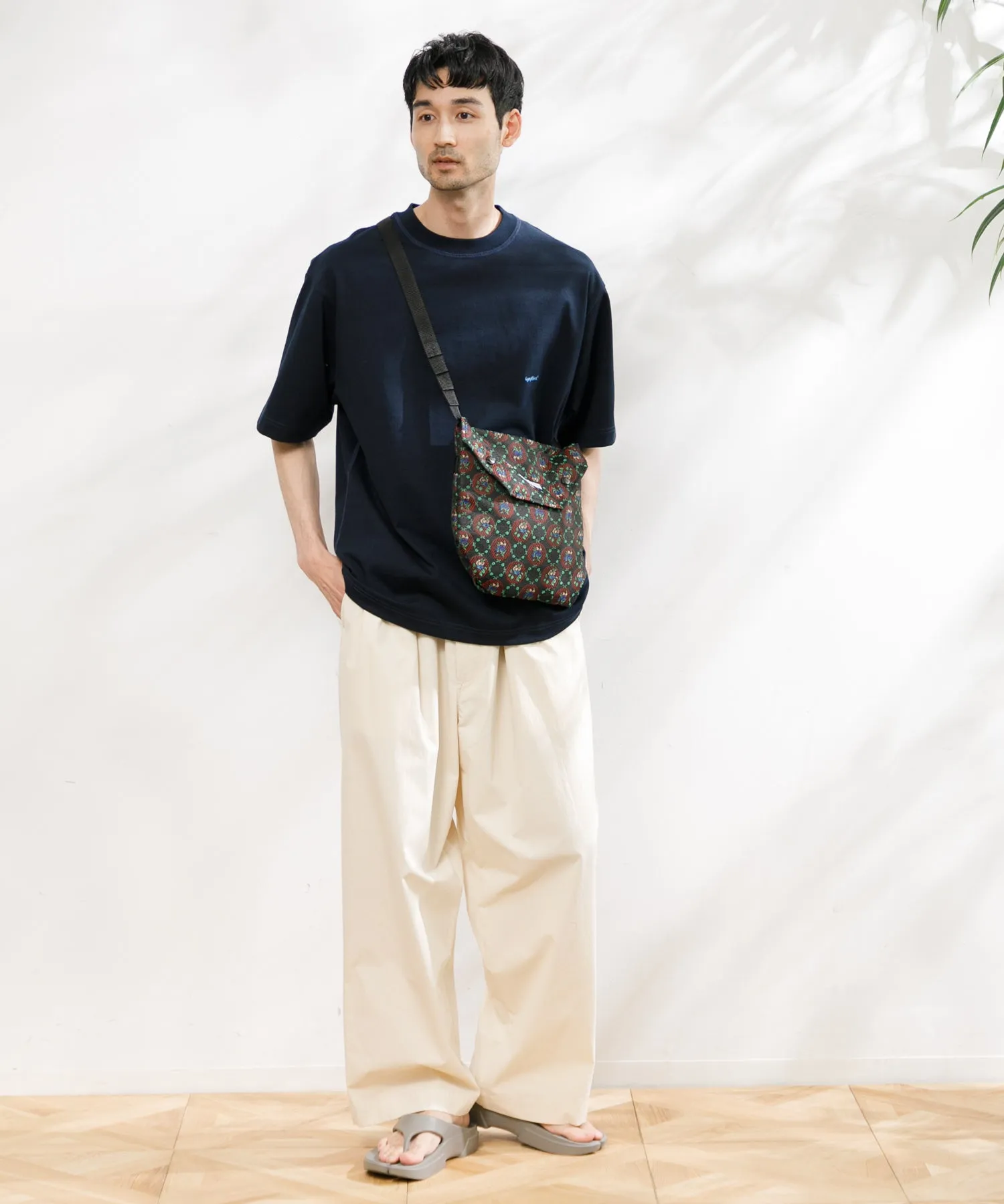 【MEN】ENGINEERED GARMENTS SHOULDER POUCH - POLYESTER FLORAL JACQUARD