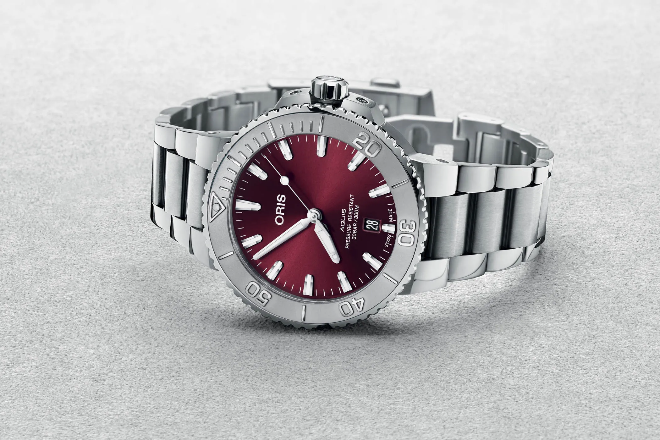 ORS Watch Aquis Date Sunray Cherry Red 43.5 Bracelet